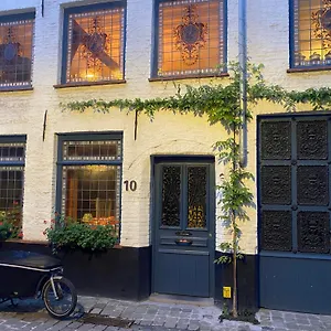 ** Bed & Breakfast Huyze Peerdenbrugghe Belgium
